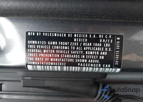 2013 Volkswagen Beetle 2.0T z USA, uszkodzony, nr VIN 3VW8A7AT8DM802832